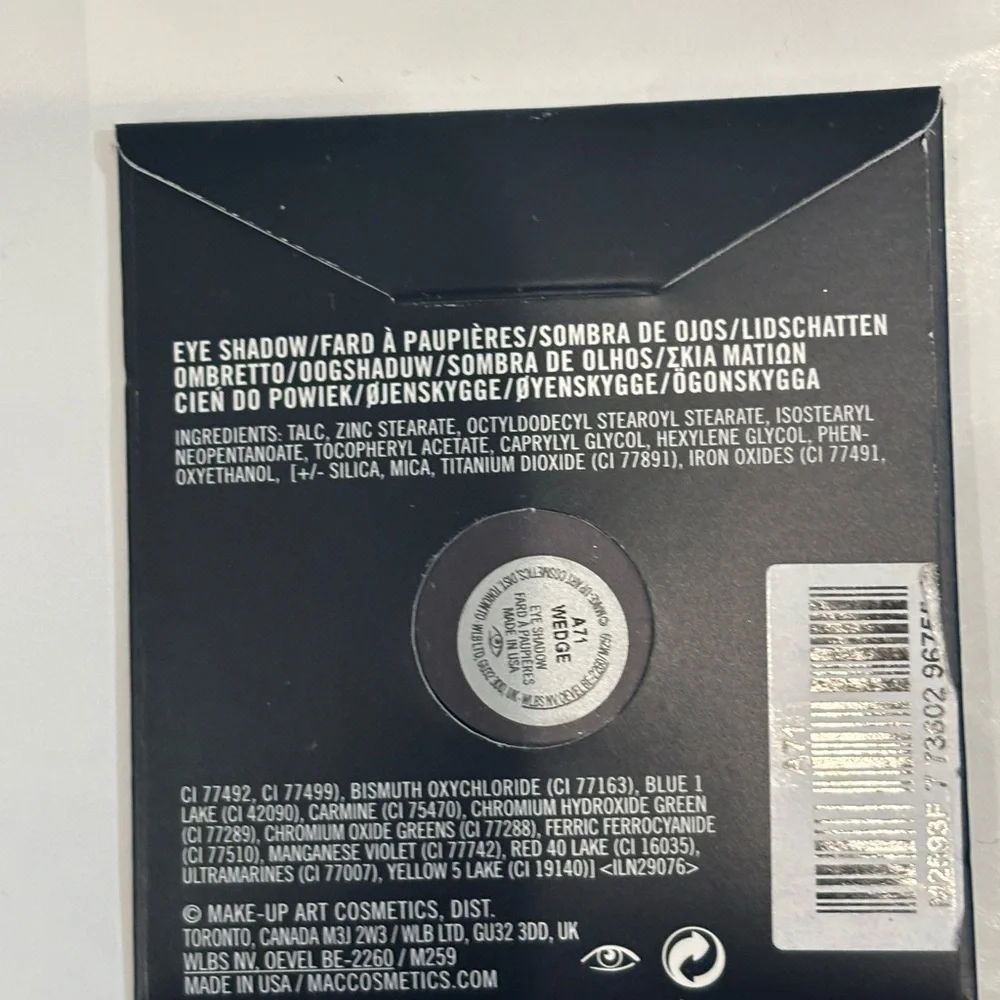 MAC Eye Shadow Sample Set - Picture 6 of 6